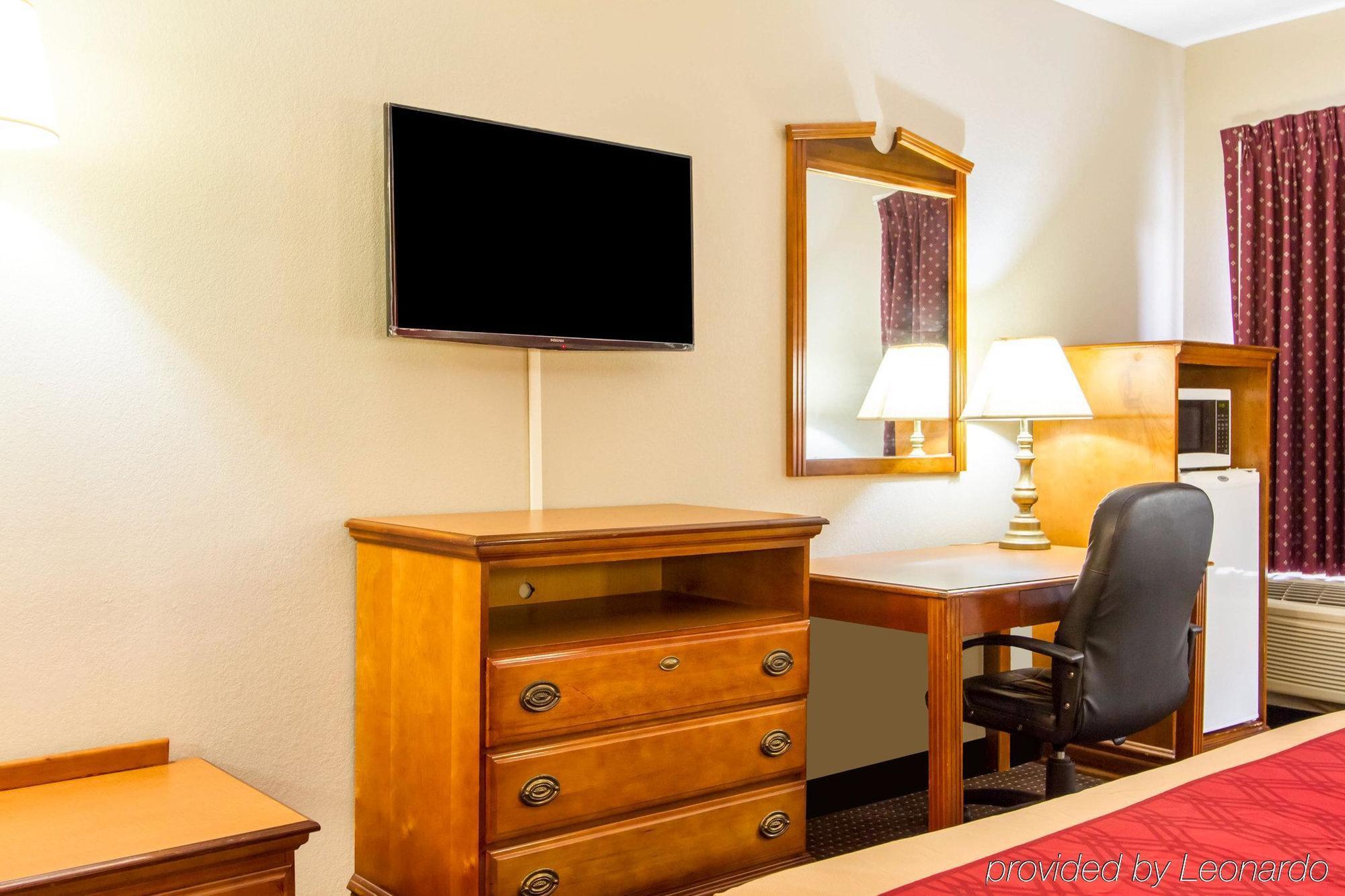 Americas Best Value Inn Opelika Εξωτερικό φωτογραφία