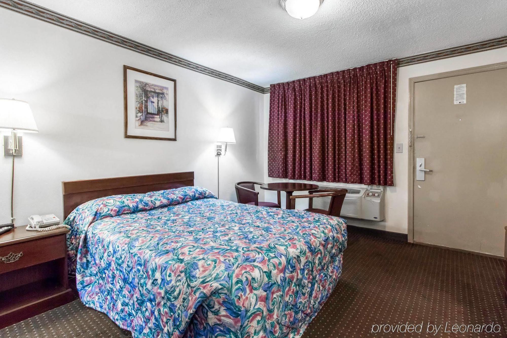 Americas Best Value Inn Opelika Εξωτερικό φωτογραφία