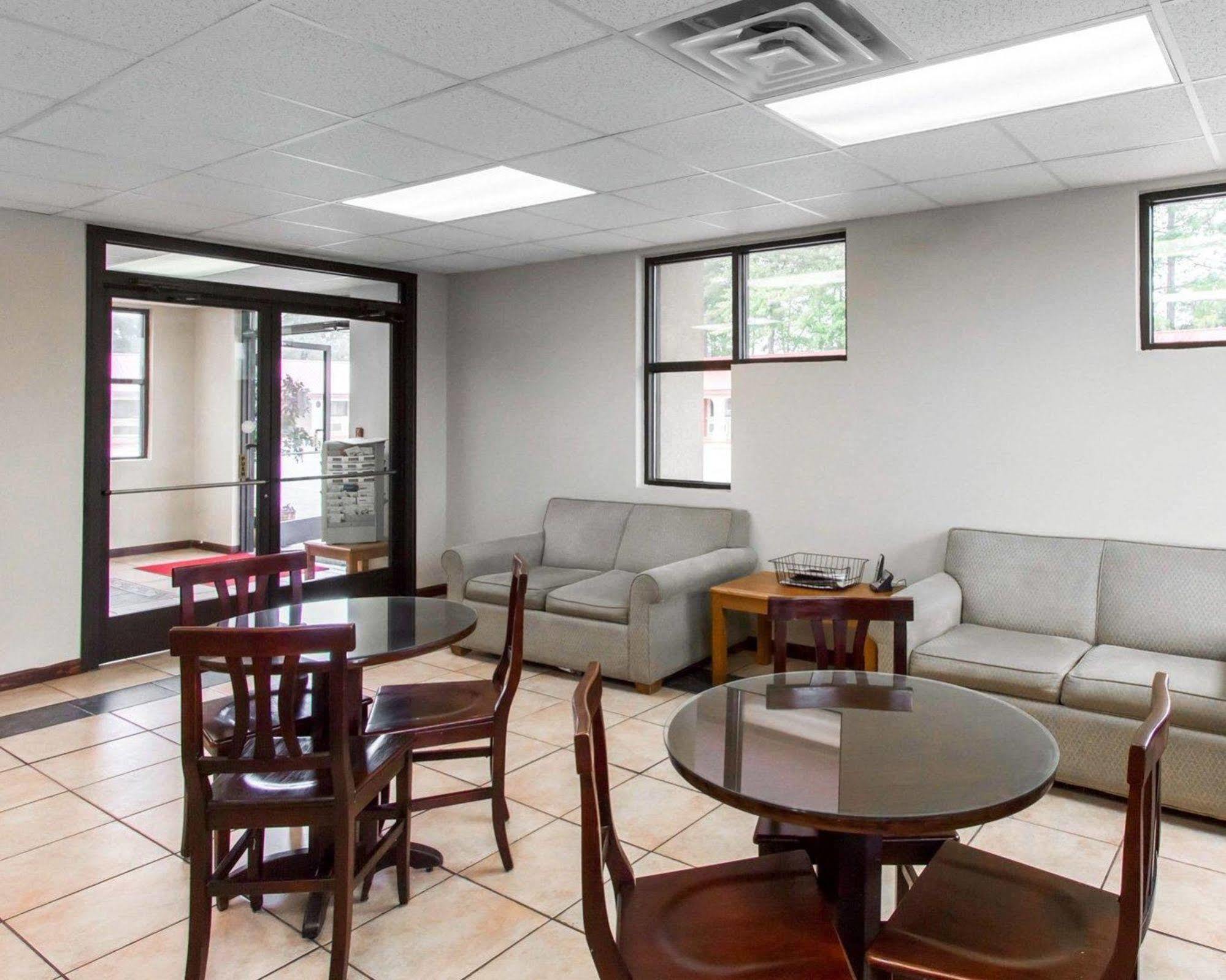 Americas Best Value Inn Opelika Εξωτερικό φωτογραφία